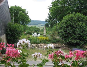 Vue sur le jardin et la vallée de l'Aire