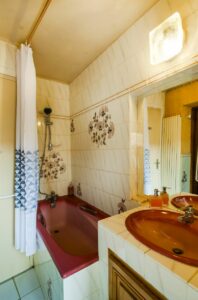 Chambre bleue, salle de bain